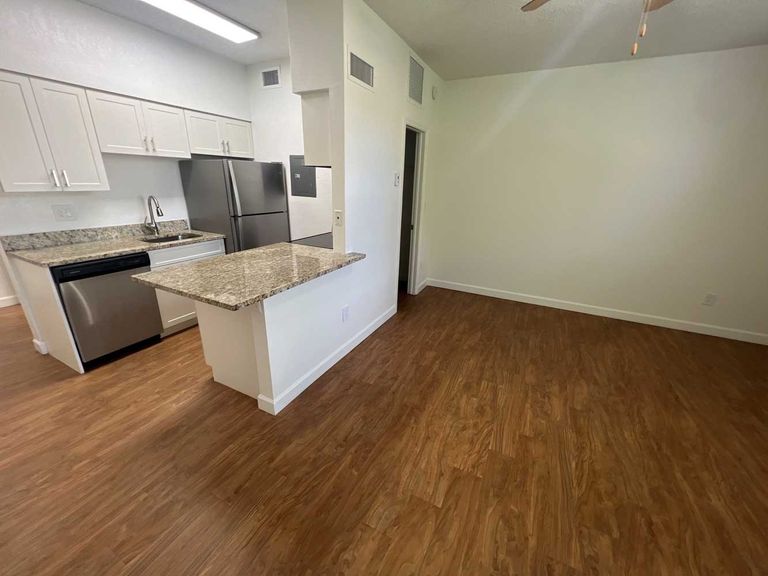 Waterford Point Apartments apartments in Miami, FL – photo 39
