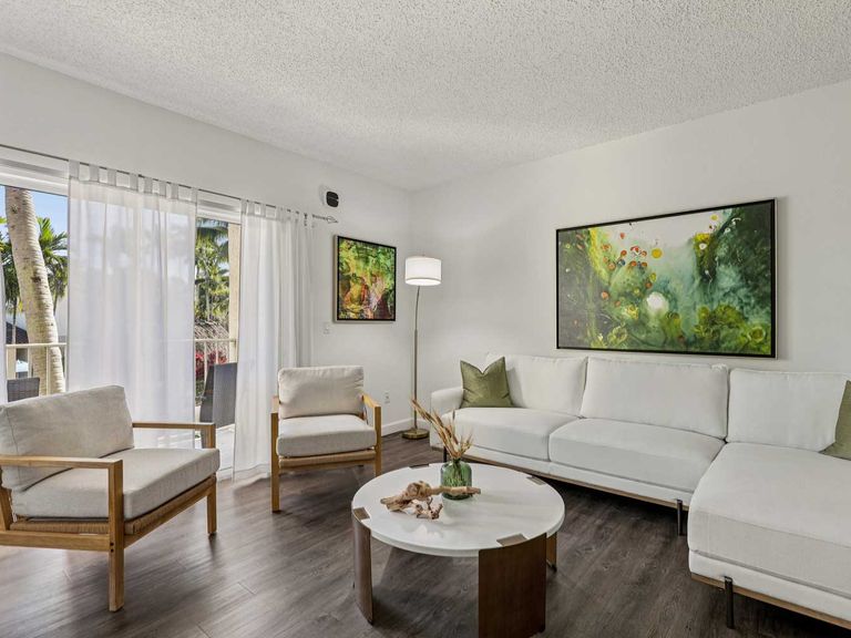Waterford Point Apartments apartments in Miami, FL – photo 42
