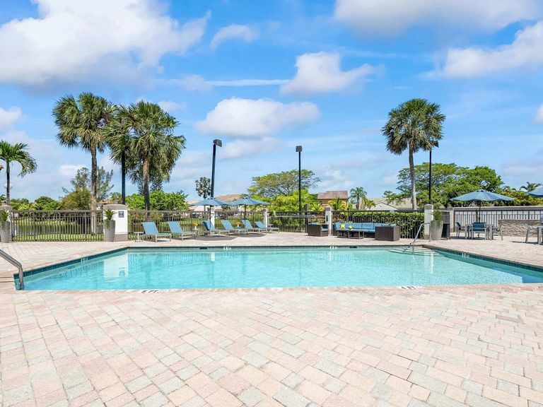 Waterview at Coconut Creek apartments in Coconut Creek, FL – photo 17
