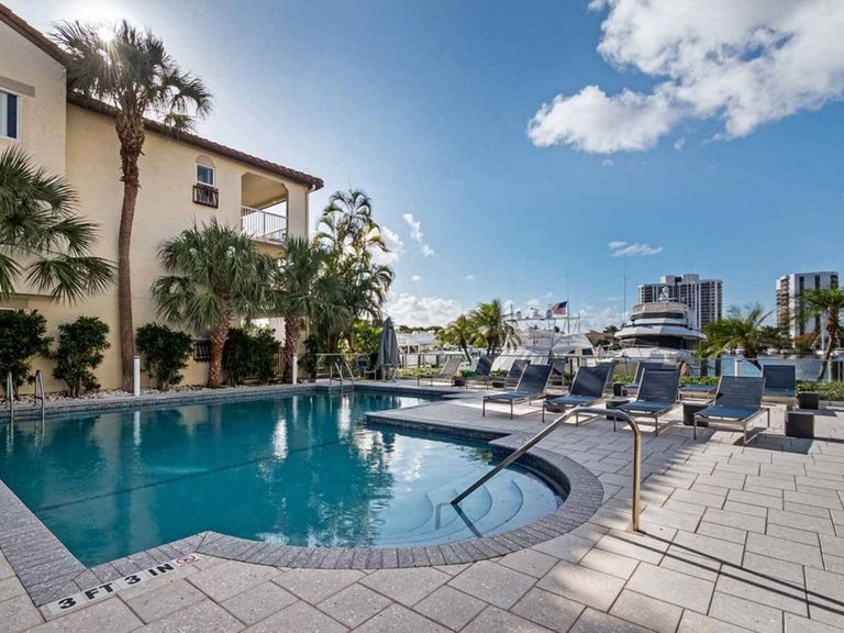 Waterways Village apartments in Aventura, FL – photo 14