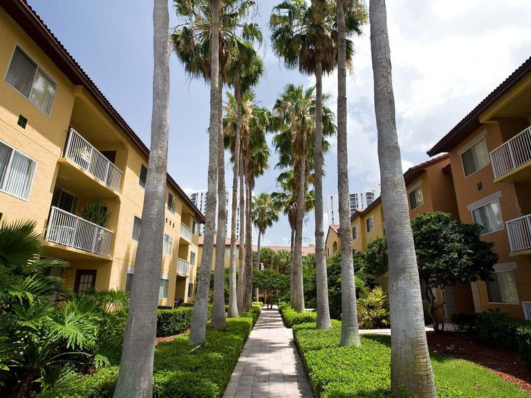 Waterways Village apartments in Aventura, FL – photo 8