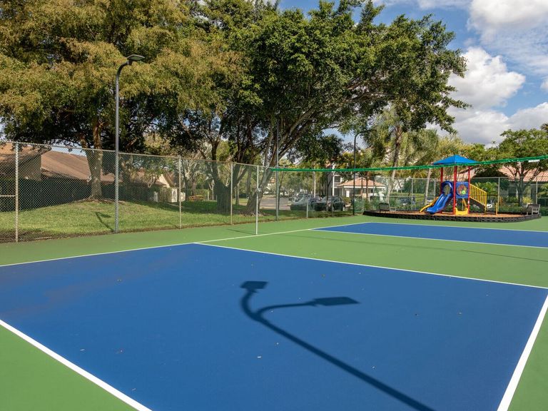 Welleby Lake Club apartments in Sunrise, FL – photo 12