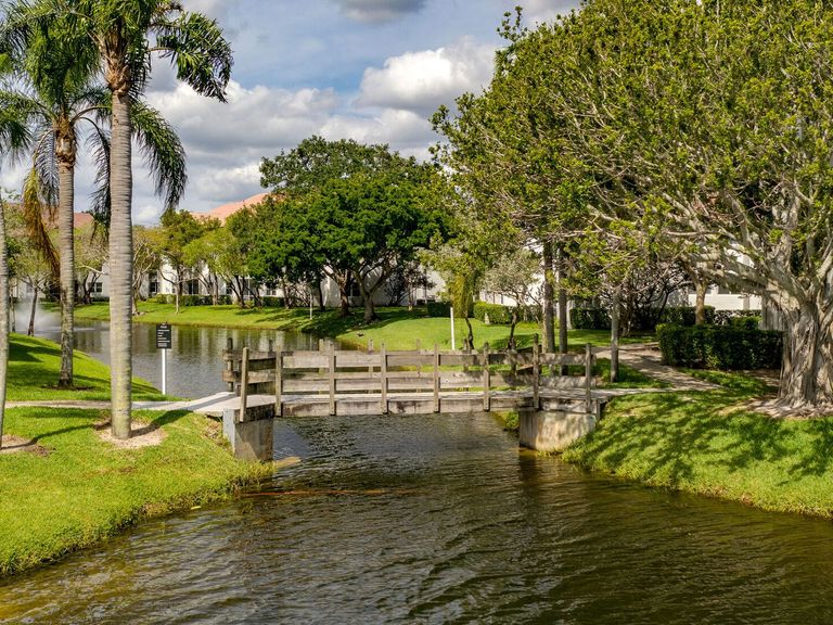 Welleby Lake Club apartments in Sunrise, FL – photo 7
