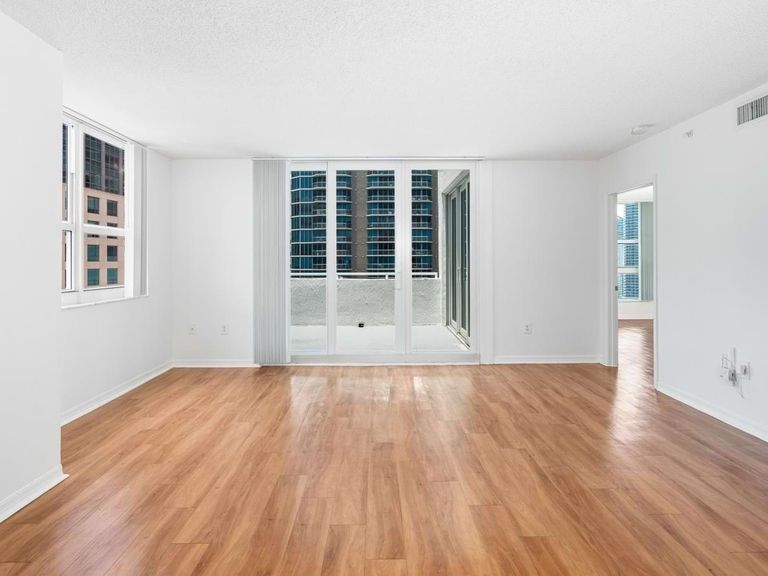 Yacht Club at Brickell Apartments apartments in Miami, FL – photo 13