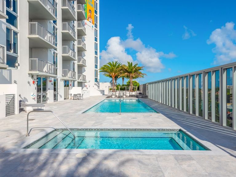 Zoi House Grove apartments in Miami, FL – photo 7