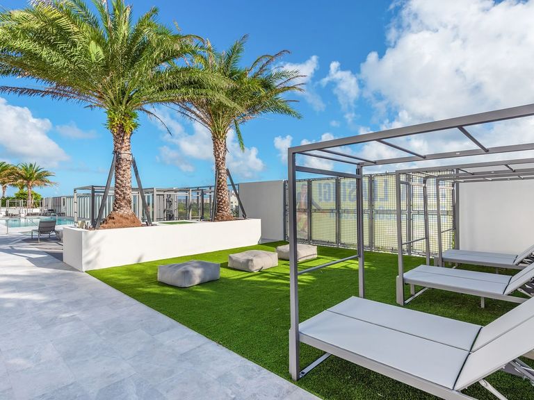 Zoi House Grove apartments in Miami, FL – photo 10