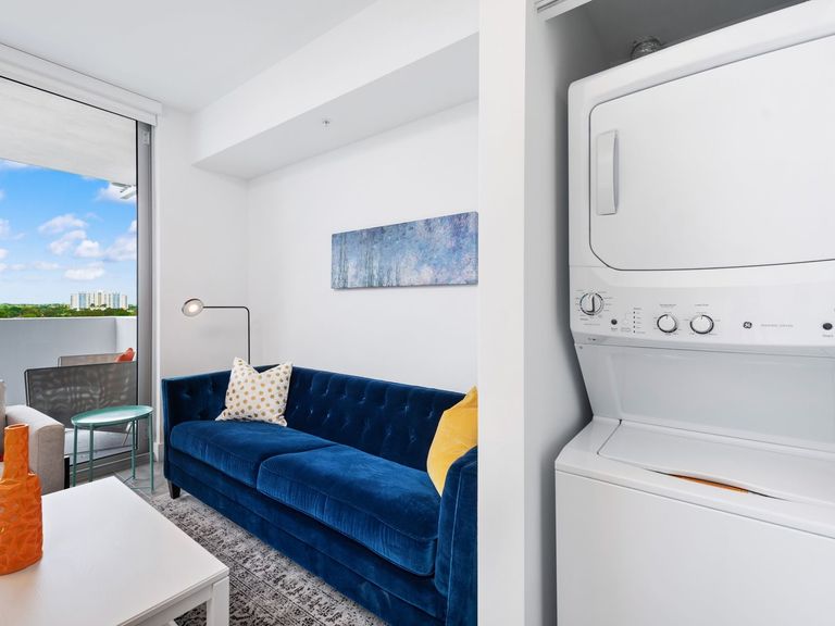 Zoi House Grove apartments in Miami, FL – photo 51