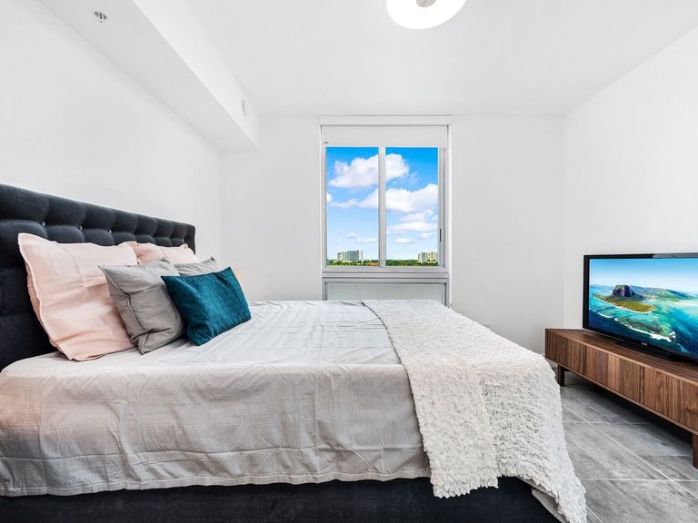 Zoi House Grove apartments in Miami, FL – photo 53