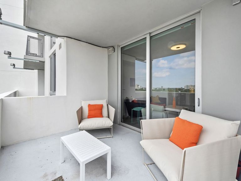Zoi House Grove apartments in Miami, FL – photo 55